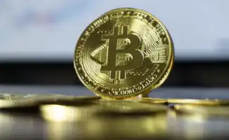 Биткоин взмыл в небеса: исторический максимум преодолел 106 тысяч долларов!