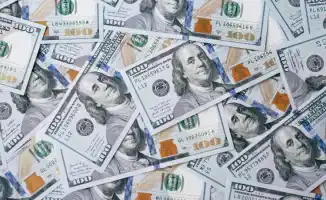 Прогноз курса доллара в Казахстане: мнение Романа Скляра и влияние международной экономики
