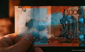 Кредиты на грани: Казахстан vs Россия в долгах