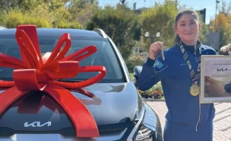 Казахстанская боксерша Аида Абикеева завоевала второе золото чемпионата мира в Ливерпуле