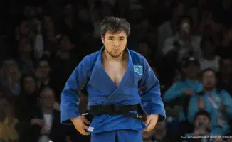 Елдос Сметов продаст подарок за золото Олимпиады в Париже 2024