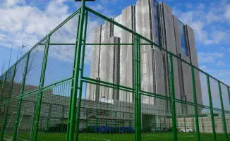 Футбольное поле Нацбанка: загадка для астанчан и ограниченный доступ