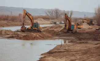 Незаконный прииск в долине реки Шыбынды: чиновники под следствием