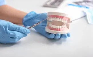 Минздрав Казахстана ограничивает использование пенсионных на лечение зубов