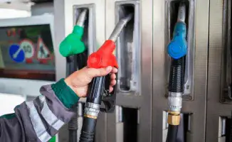 Бензиновая тишина: Казахстан продлевает мораторий на топливные цены