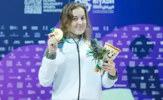 Чемпионку из Казахстана лишили половины зарплаты: что происходит