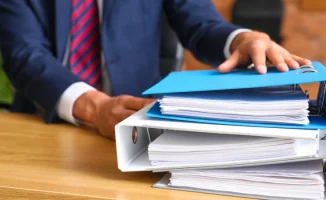 Налоговые долги: от чиновников к олигархам через учредителей?