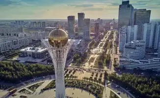 Казахстан занимает деньги на инфраструктуру: уровень долга под контролем