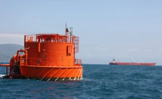 КТК приостановил перевалку и прием нефти из-за шторма