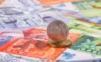 Курс рубля обвалился, Казахстан расследует мошенничество на миллиард