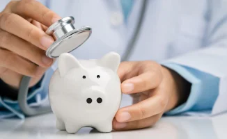 Кредиты под угрозой: долги по медицине теперь в расчетах!