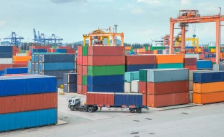 Токаев: Казахстан слишком зависит от импорта, это видно невооруженным взглядом