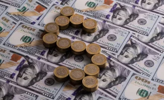 Доллар сдал позиции: Нацбанк прокладывает путь к финансовой стабильности