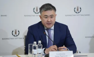 Нацбанк ответил на вопрос о девальвации тенге до 1500 за доллар