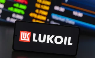 Казахстан готов выкупить доли 'Лукойла', заявил министр энергетики Ерлан Аккенженов