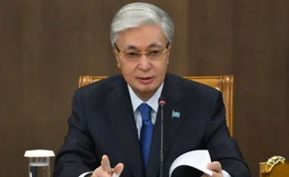 Токаев предупреждает о рисках для безопасности: силовикам поручено усилить контроль после совещания в АФМ