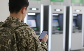 Срочники в Казахстане лишатся возможности брать кредиты