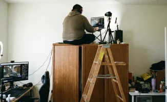 Шкаф как сцена: стример MuHaNjAn в необычном челлендже