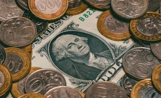 Снижение курса доллара в Казахстане: как это отразится на жизни граждан?