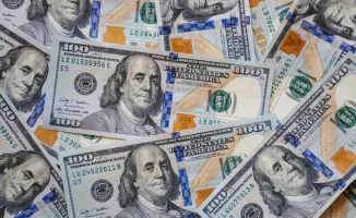 Резкий рост доллара в Казахстане: как это повлияет на экономику и жизнь граждан в ближайшие месяцы?