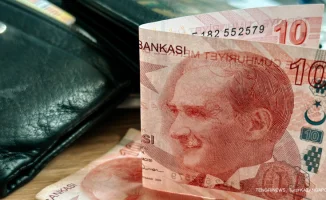 Турция: поборы или закон? Официанты требуют своих прав!