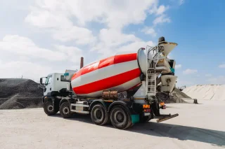 Цена бетона в Актау: почему смотреть только на стоимость куба недостаточно