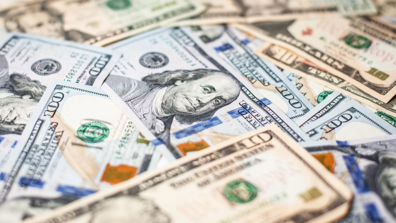 Курс доллара в Казахстане упал до уровня июля 2024 года на торгах 2 апреля
