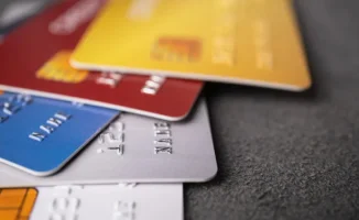 Как пользоваться кредитной картой и не платить проценты, рассказали в АРРФР