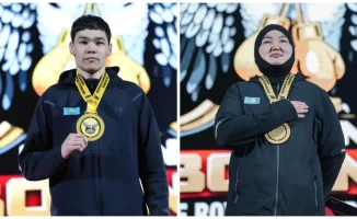 Казахстанские боксеры Аккалыков и Исламбеков получили миллионы за золото чемпионата Азии