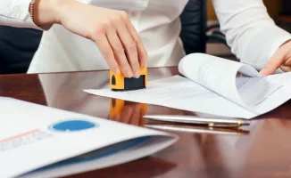 В Казахстане обсуждают ограничения на выезд и блокировку счетов из-за долгов граждан