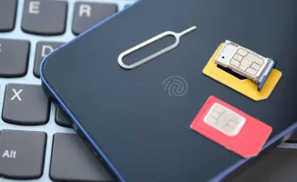 Казахстанцы жалуются на скрытые списания и навязанные сервисы от мобильных операторов